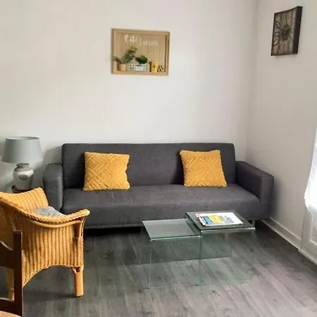 La Legende Men Marz 1er Etage- Centre-ville , 300 M Des Plages Apartment *
